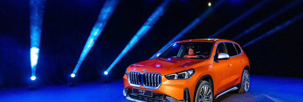  Latvijā prezentēts pirmais BMW iX1 elektroauto